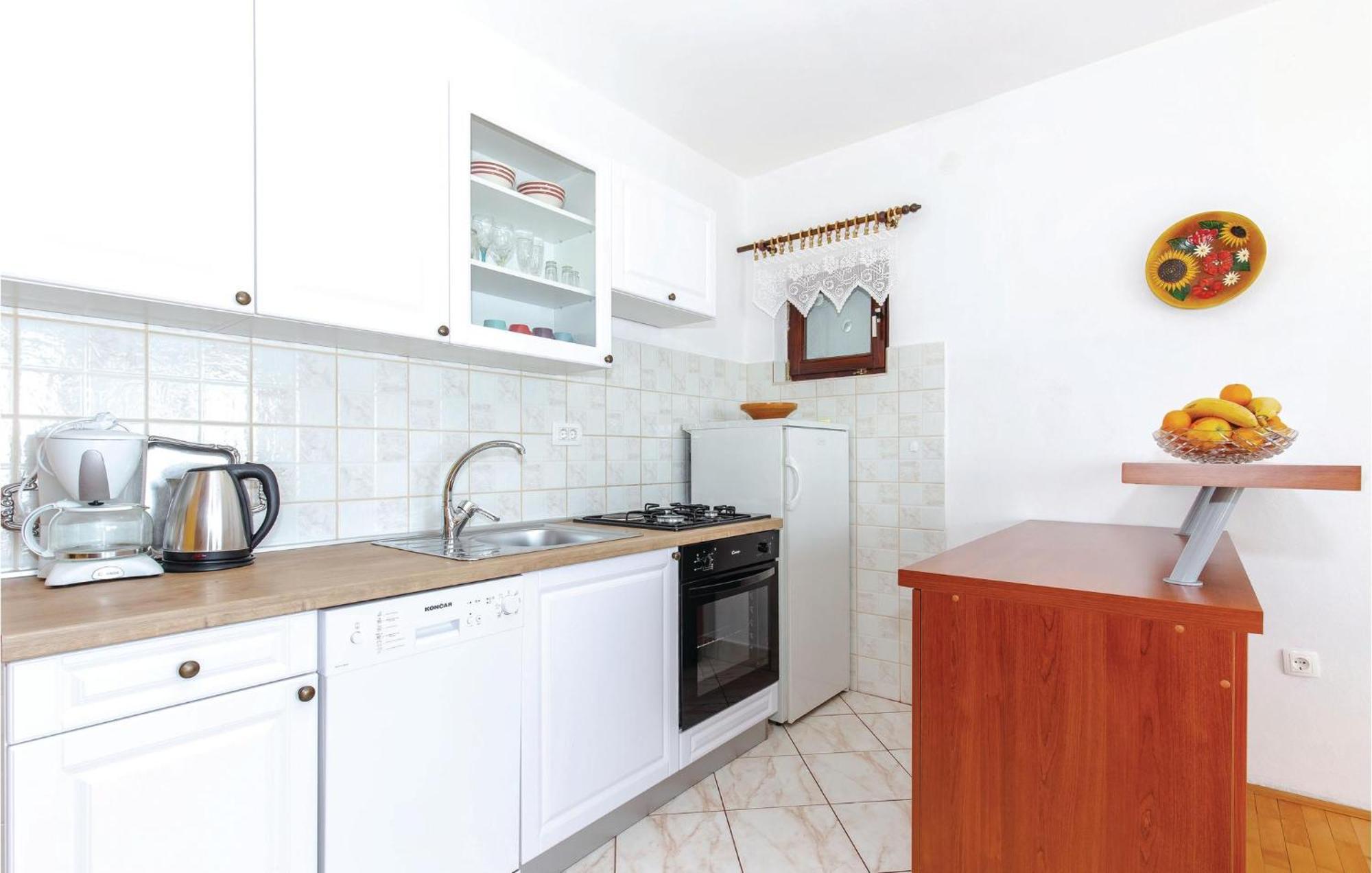 Stunning Apartment In Novi Vinodolski With Wifi מראה חיצוני תמונה