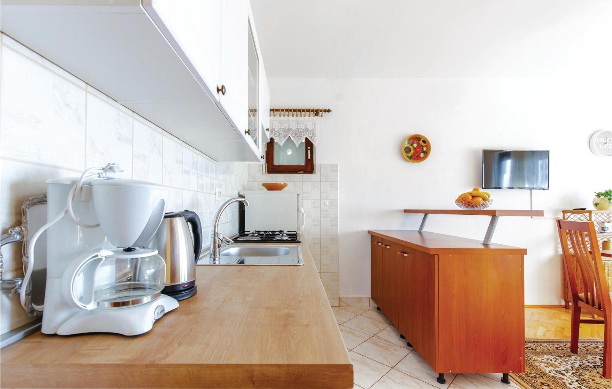Stunning Apartment In Novi Vinodolski With Wifi מראה חיצוני תמונה